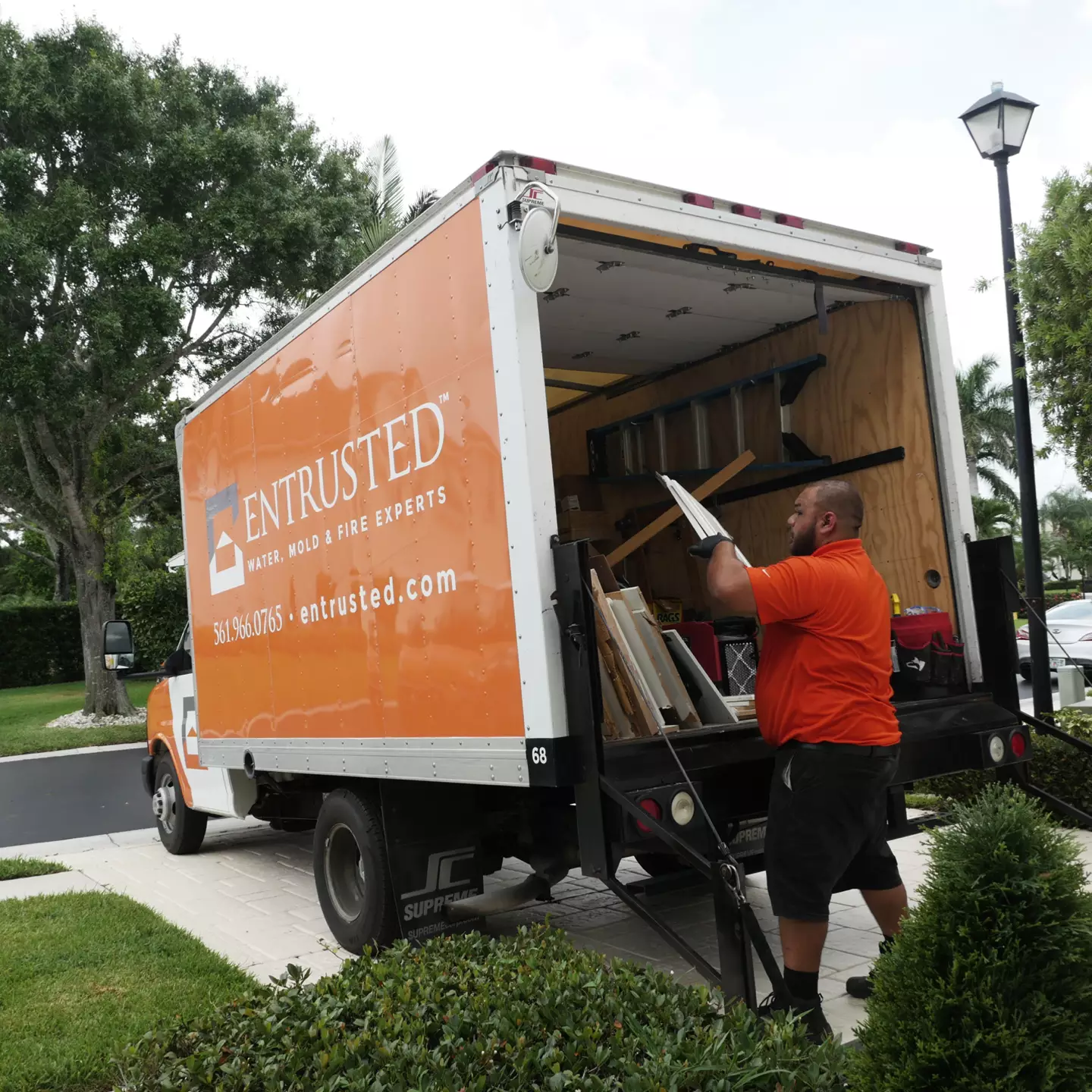 24/7 mold remediation service available across Greater Houston